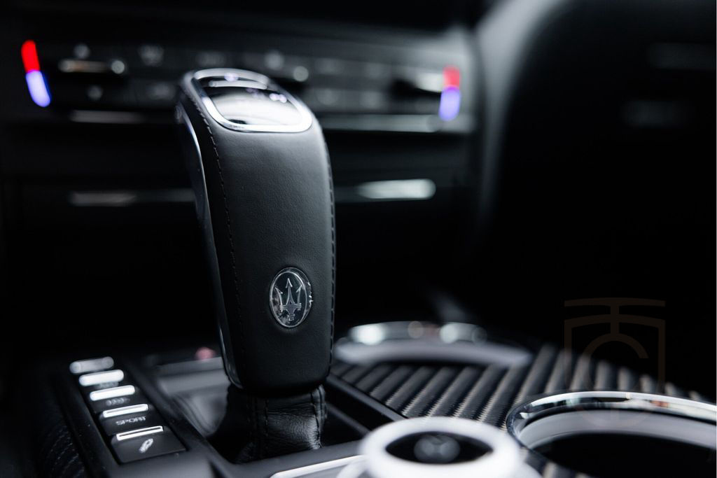 Maserati Ghibli Hybrid GT Edizione Finale | Heated Front