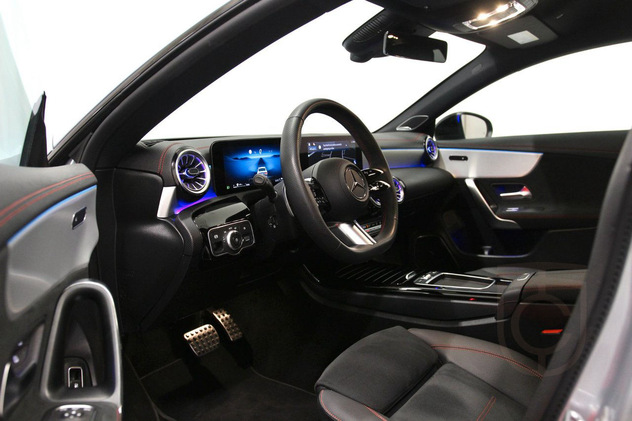 Mercedes-Benz CLA 250 e Coupé AMG Line Night Burmester 360°