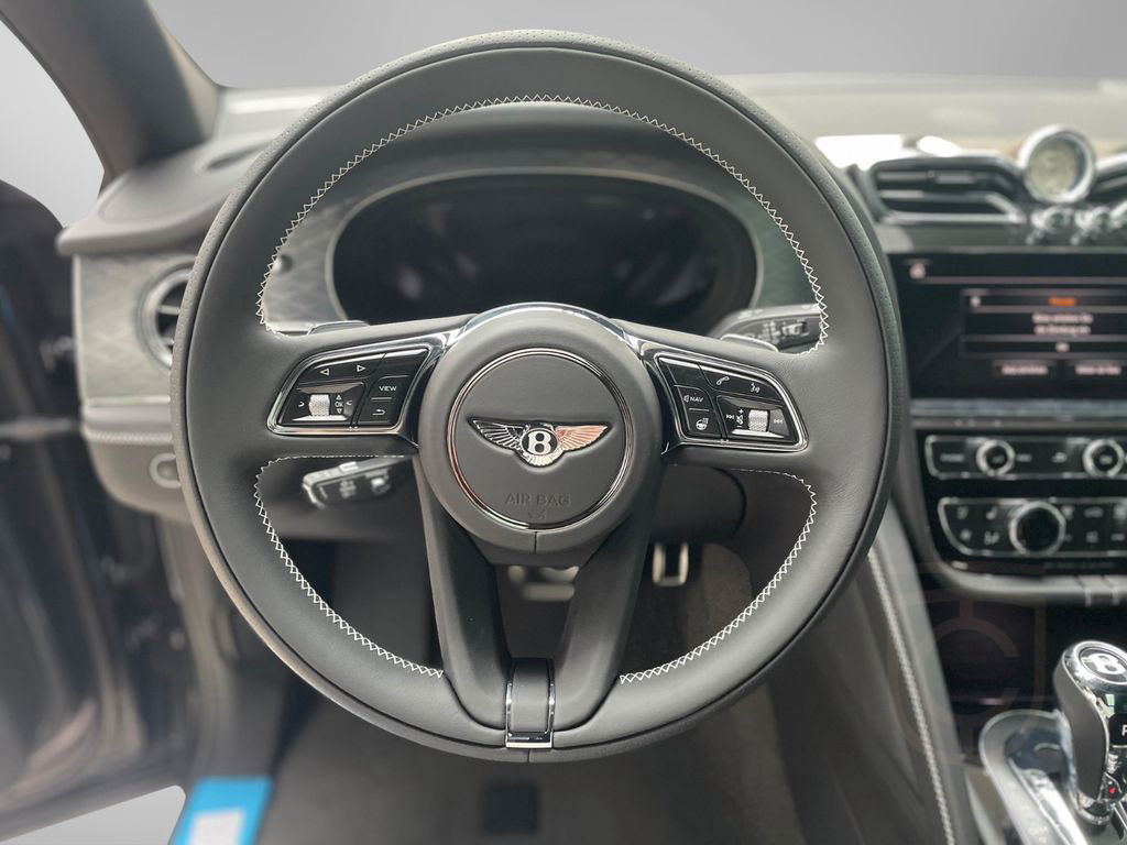 Bentley Bentayga EWB 4.0 Mulliner - Naim/Pano