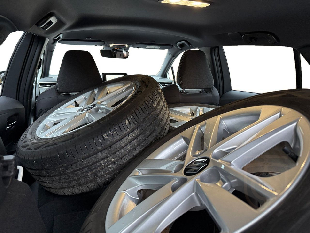 Suzuki Swace Hybrid e-CVT Select ink
