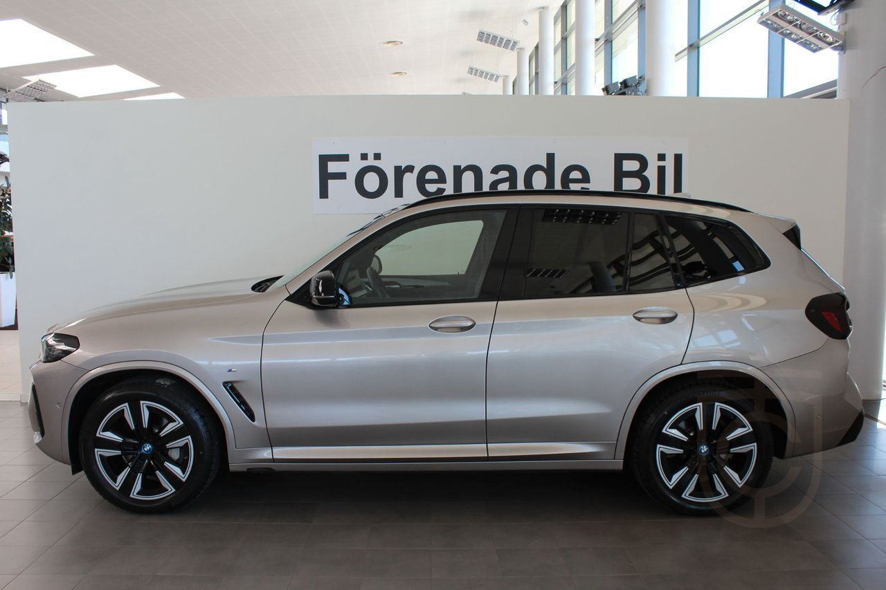 BMW iX3 Charged M Sport Panorama