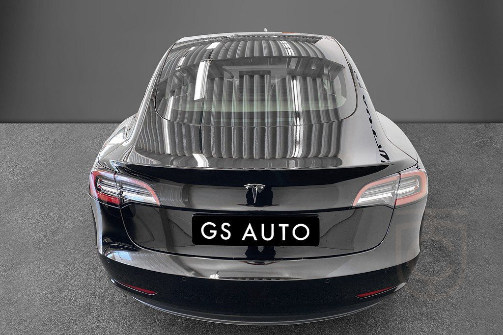 Tesla Model 3 Standard Range+ Refresh Autopilot Panorama