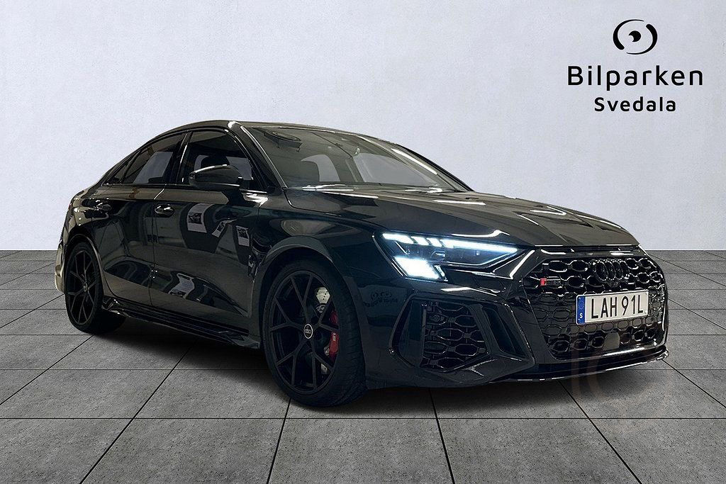 Audi RS3 Sedan RS-Designpaket Plus B&O 360kamera Pano