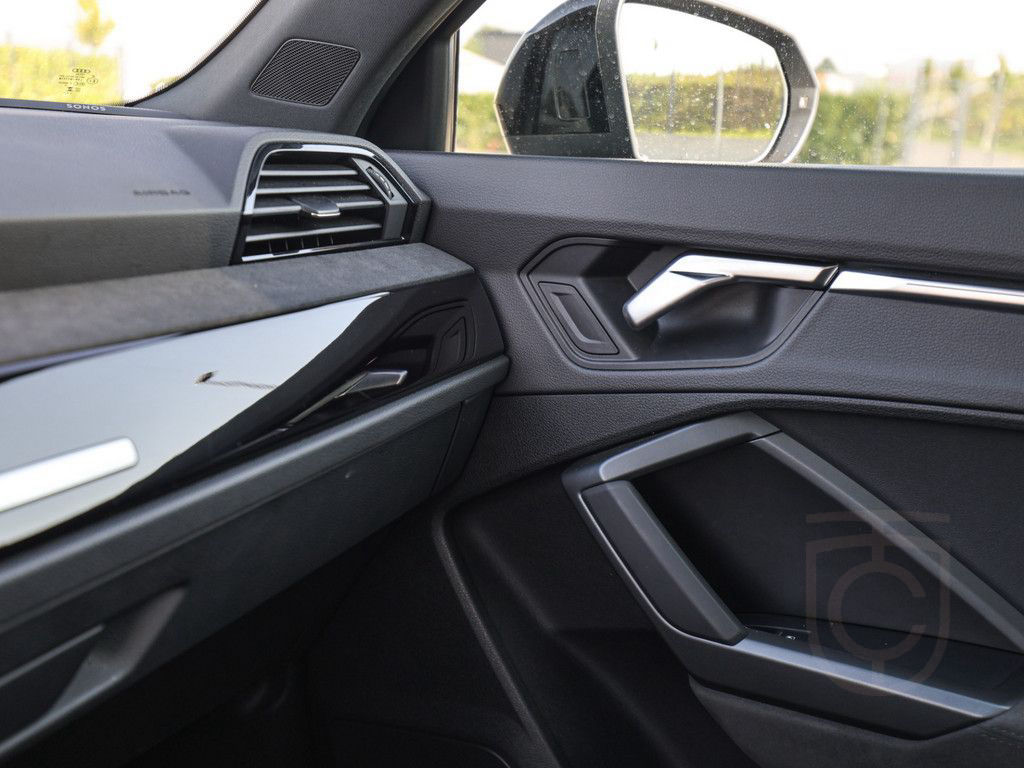 Audi RS Q3 Sportback 2.5 TFSI quattro PANO MATRIX-LED
