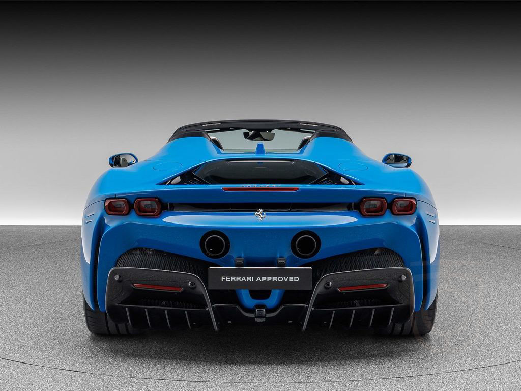 Ferrari SF90 Spider