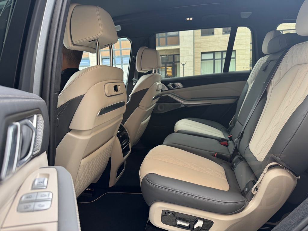 BMW X7 Baureihe X7 M60 i Bowers & Wilkins/Carbon