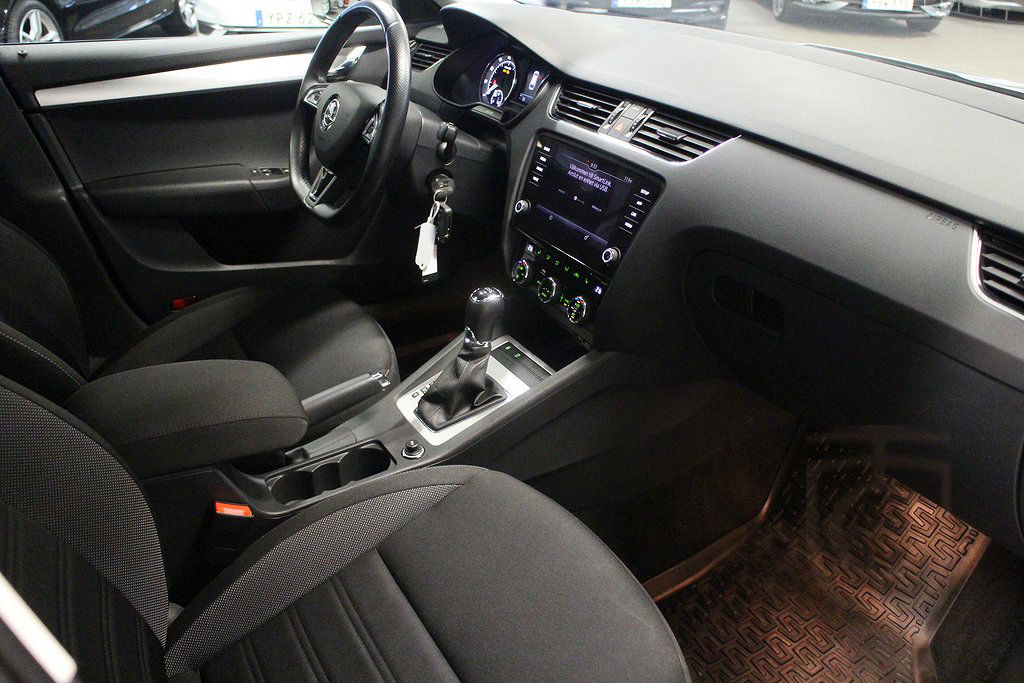 Skoda Octavia Kombi 1.0 TSI DSG Automat 115hk Apple Carplay
