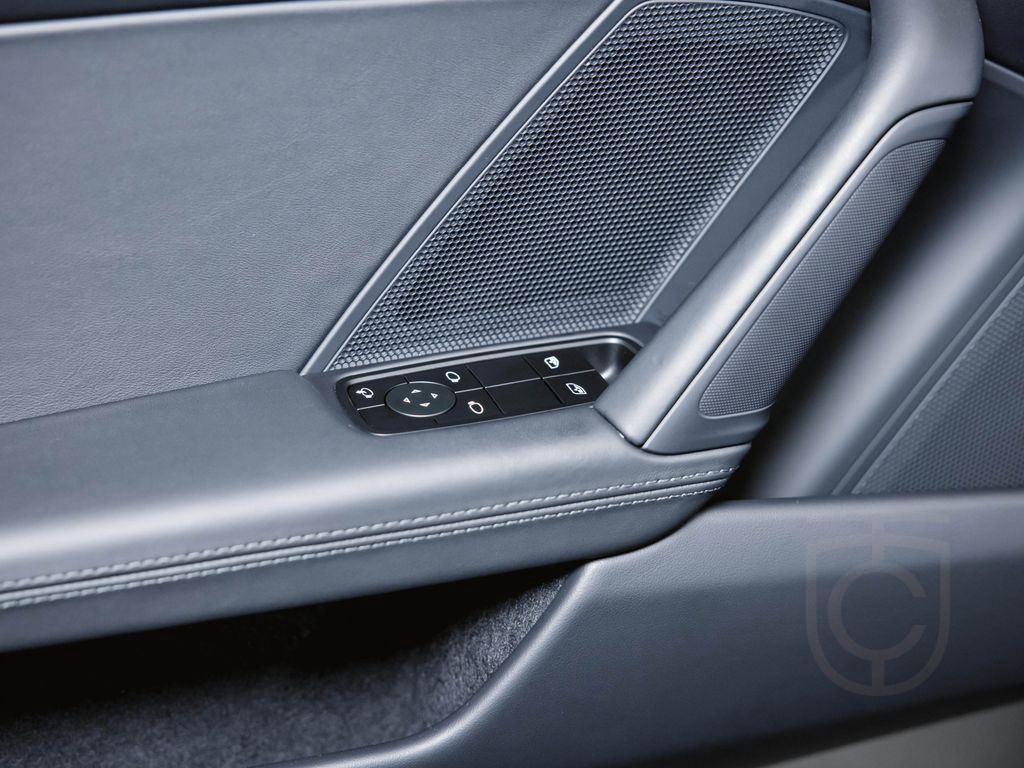 Porsche 911 Carrera Sport Design Paket Sportabg. BOSE