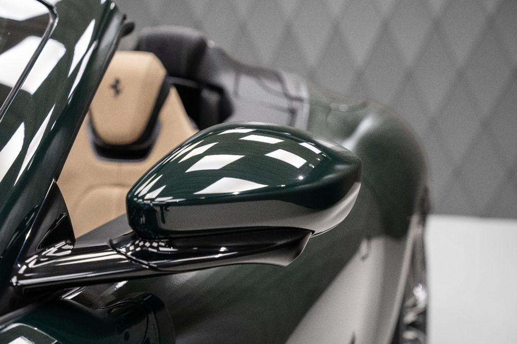 Ferrari Roma Spider 2025 GREEN/BEIGE MAGNERIDE