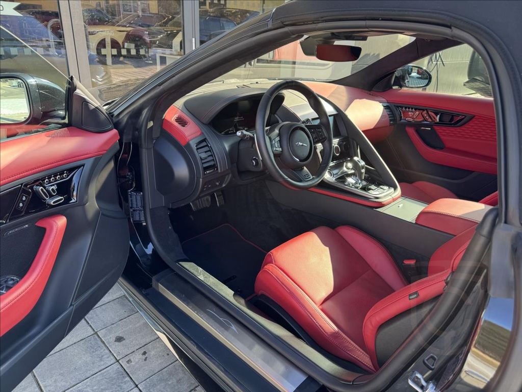 Jaguar F-Type R P575 CABRIO AWD AT MY24