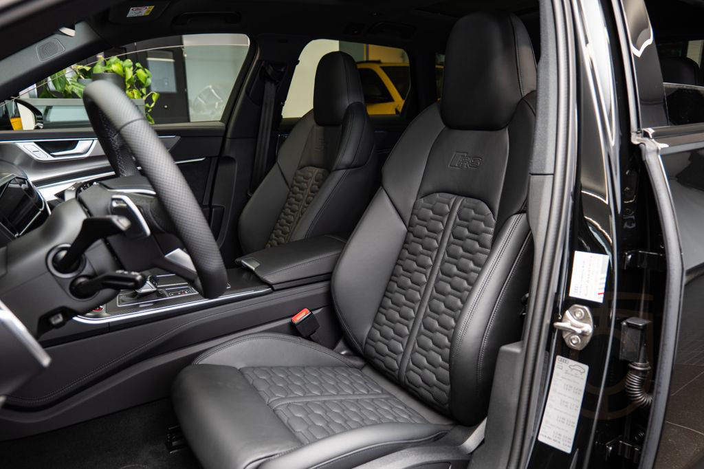 Audi RS6 Matrix-LED/360/HeadUp/Bang&Olufsen/Pano