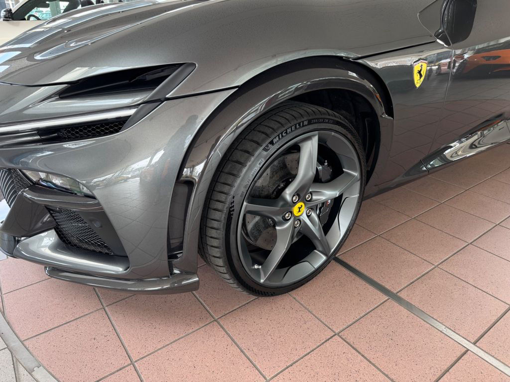 Ferrari Purosangue V12 CARBON/LIFT/PANORAMA