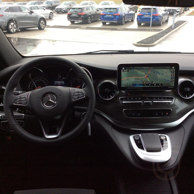 Mercedes-Benz EQV 300 lang (7 Sitzer) SpurW Sport Navi ACC LM