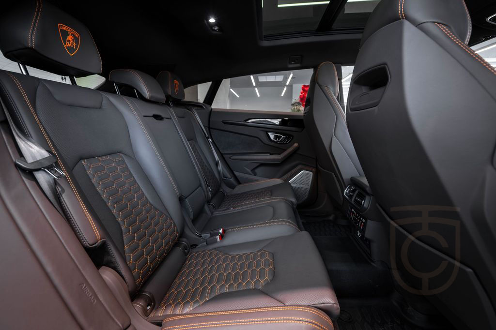 Lamborghini Urus S | Akrapovič | Full Spec