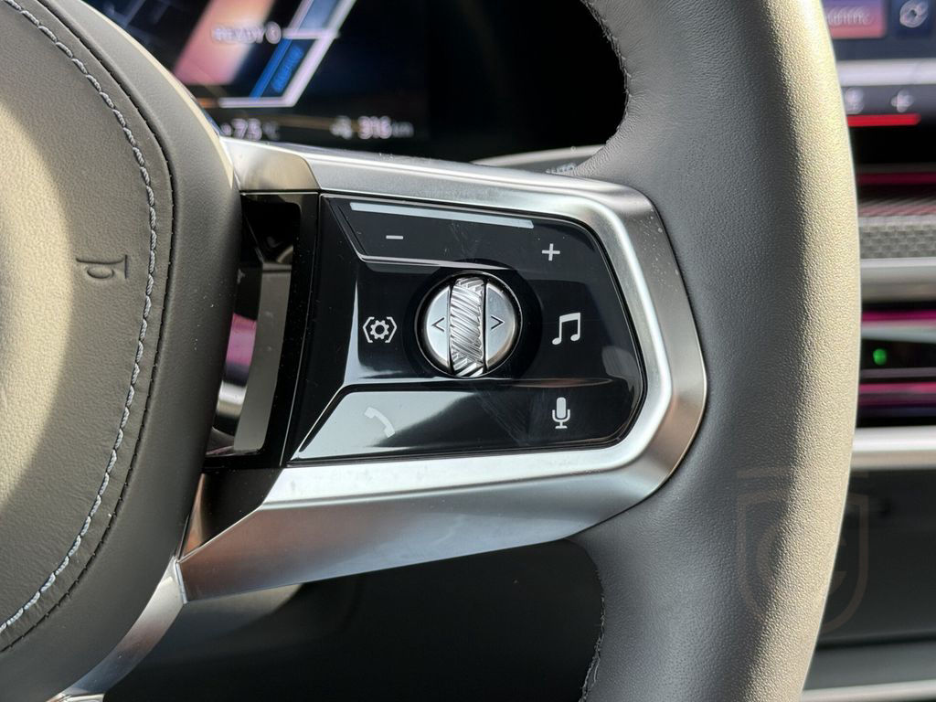 BMW i7 xDrive60 | M-Sport Pro | Panorama Sky Lounge