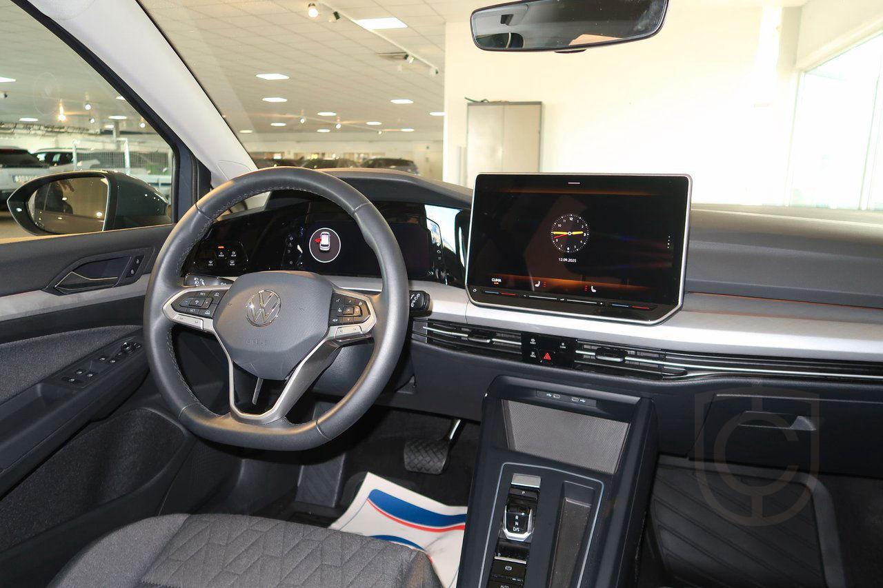 Volkswagen Golf 1.5 eTSI