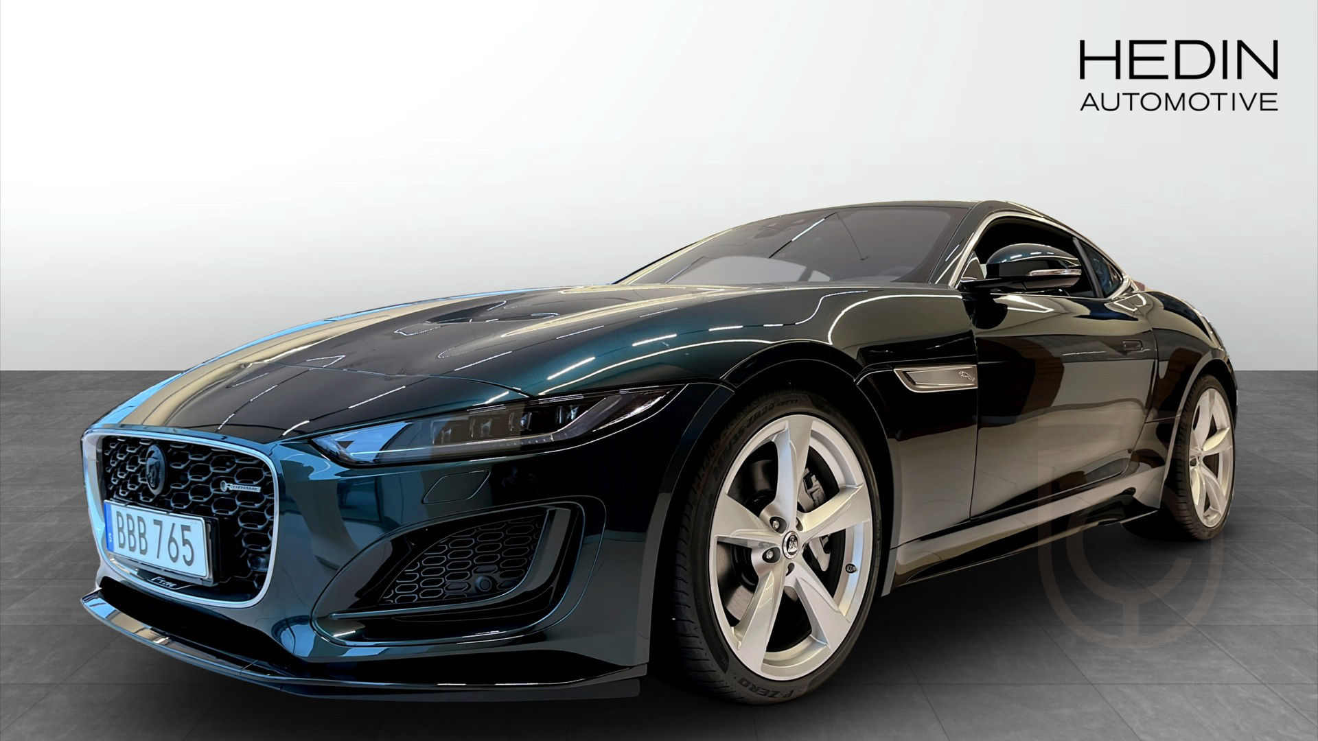 Jaguar F-Type P300