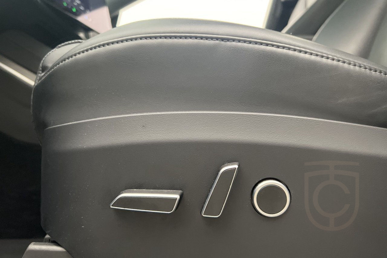 Tesla Model X Plaid