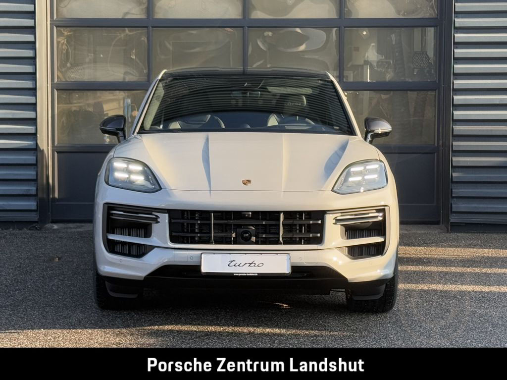 Porsche Cayenne Turbo E-Hybrid Coupe mit GT-Paket | PDCC