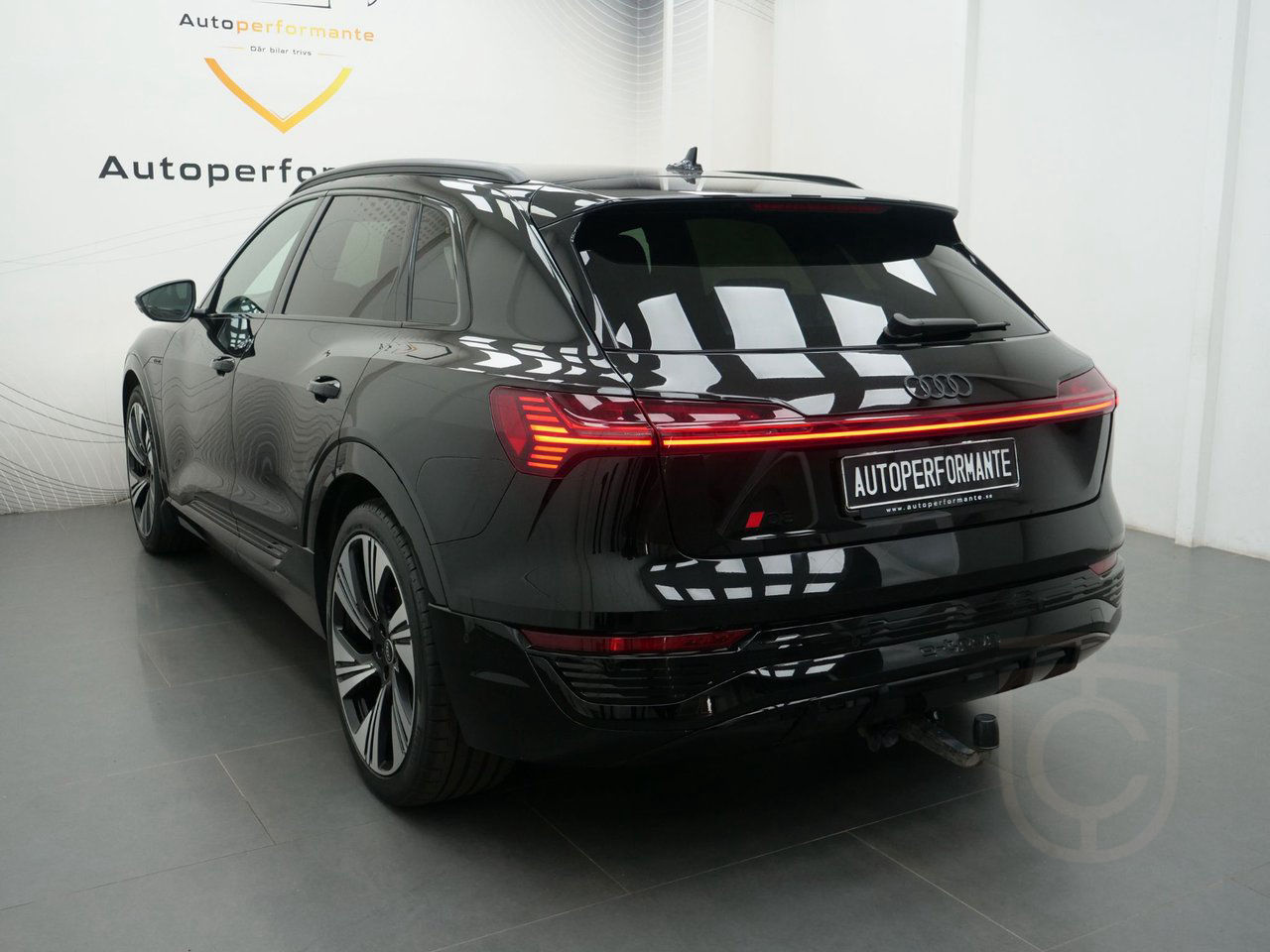Audi Q8 55 e-tron Quattro S Line Pano