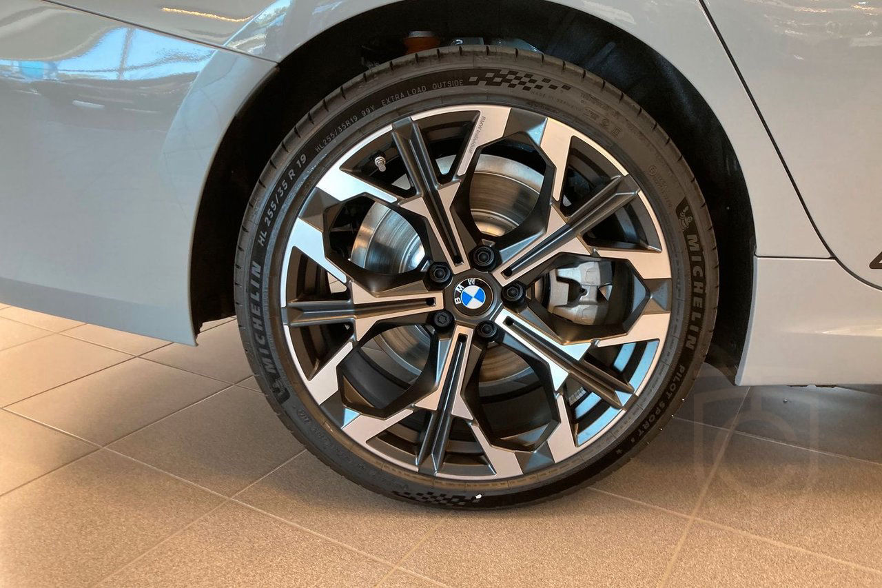 BMW 330e xDrive Touring