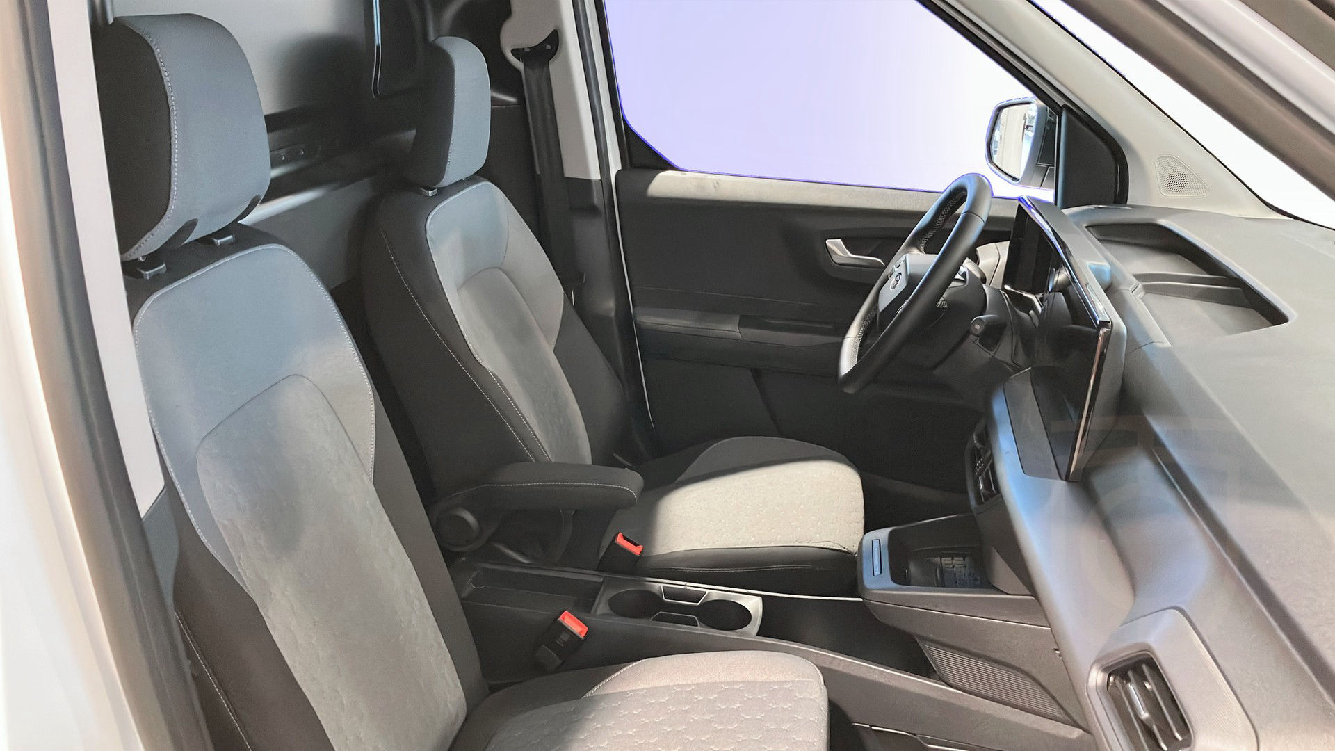 Ford E-Transit Courier