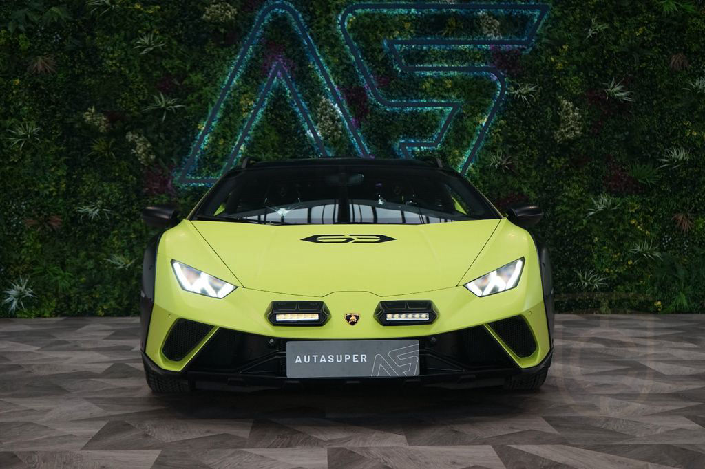 Lamborghini Huracán Sterrato*Ad-PERS*63*MATT*300.826€ NETTO