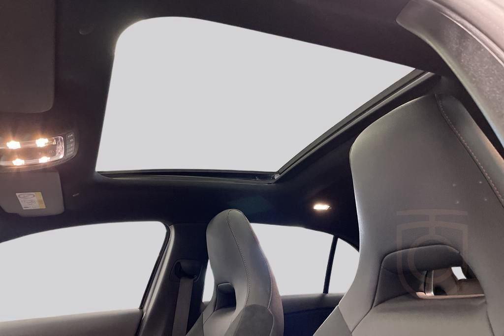 Mercedes-Benz A 250 4-Matic AMG Night Panorama Premium Plus