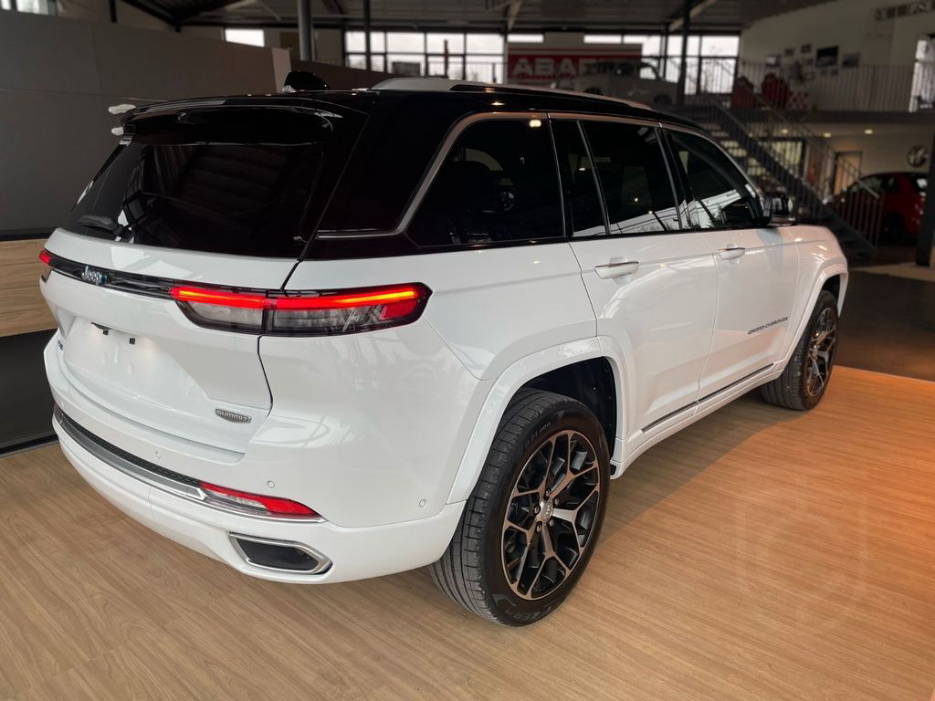 Jeep Grand Cherokee PHEV Summit Reserve / Kein Import