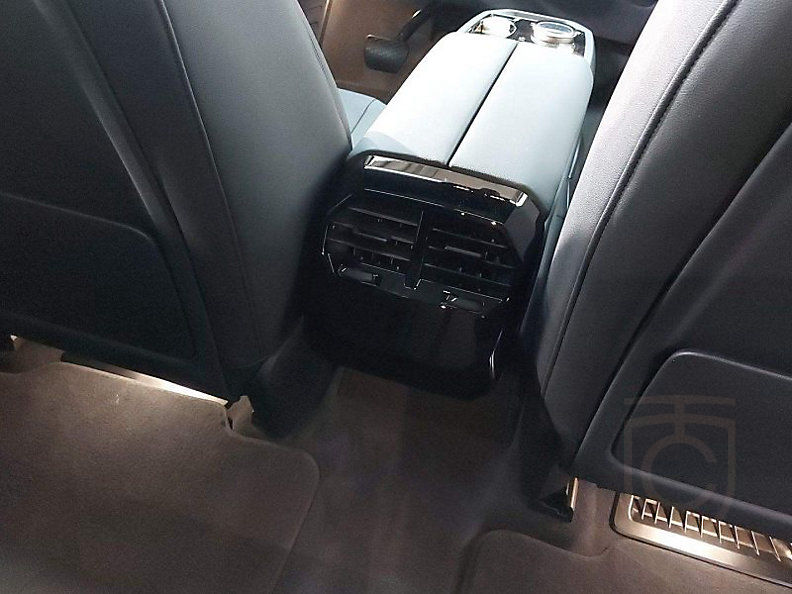 BMW iX xDrive40