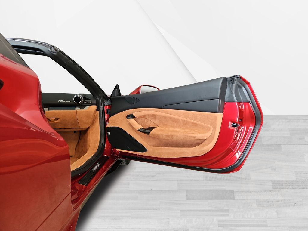 Ferrari F8 Spider LIFT DAYTONA SEATS SURRVIEW JBL