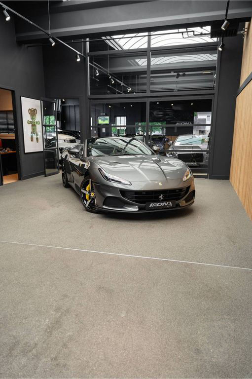 Ferrari Portofino M V8 HELE Carbon Daytona Seats 3.9 Por