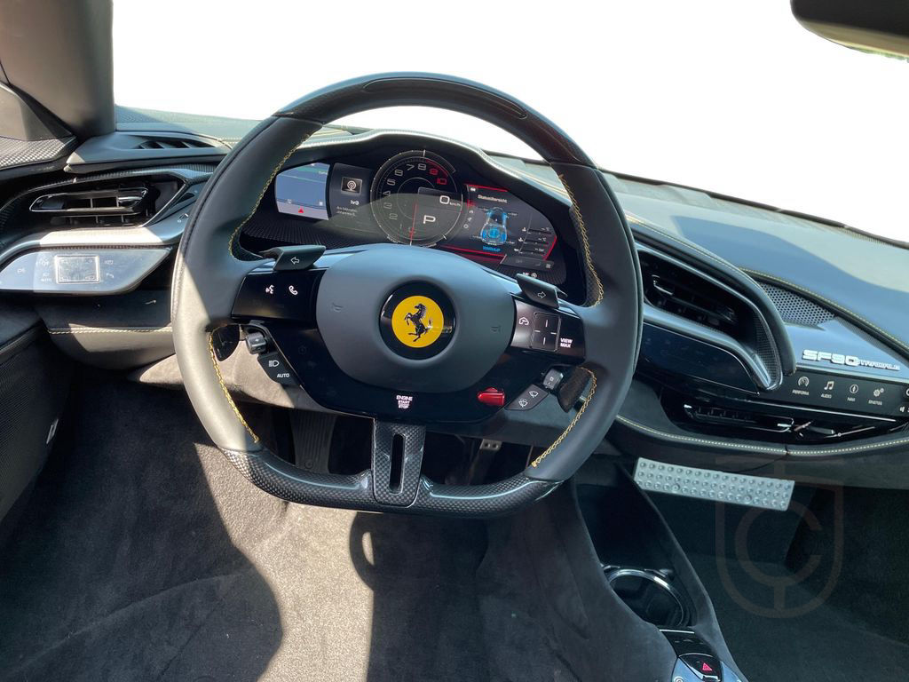 Ferrari SF90 Stradale 166.000€ an Optionals