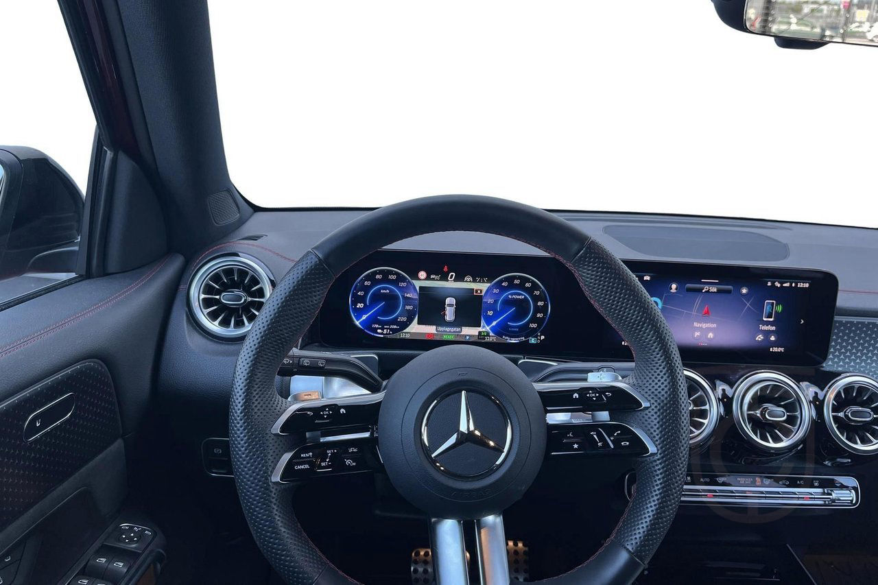 Mercedes-Benz EQB 300 4MATIC AMG