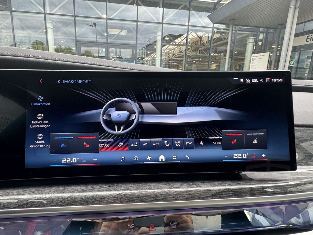 BMW M760e xDrive M Sport Massage Sitzlüft AHK DA-Pro