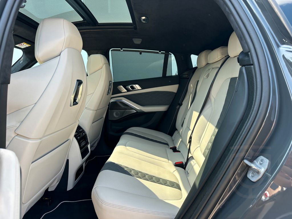 BMW X6 M Competition Bowers/Sky Lounge/AHK/VOLL!