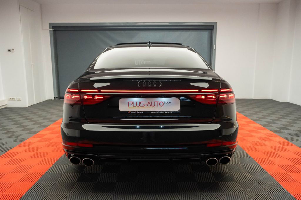 Audi S8 TFSI quattro tiptronic
