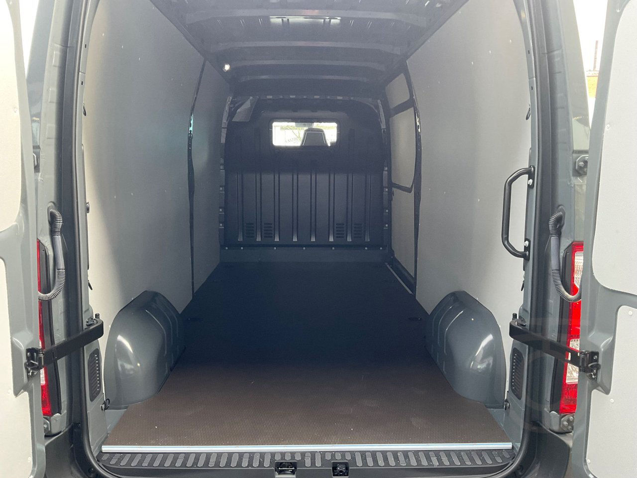 Nissan Interstar L3H2 N-Connecta