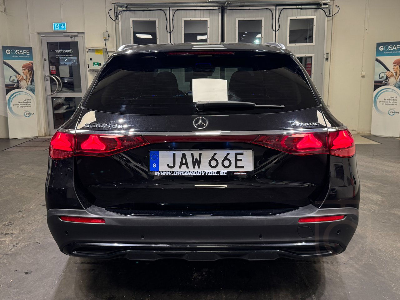 Mercedes-Benz E 300 de 4MATIC All-Terrain Driver assist