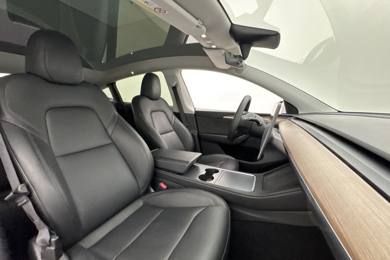 Tesla Model Y Long Range AWD AP