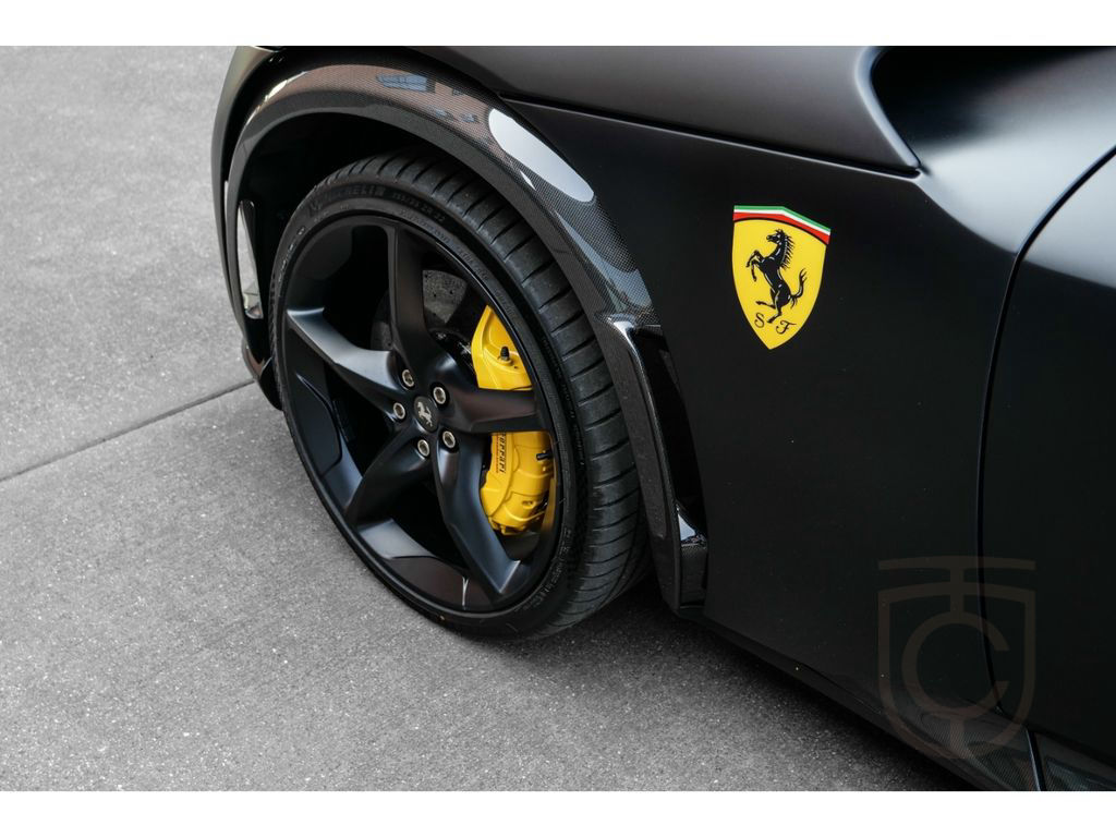 Ferrari Purosangue *Matt*Carbon+LED*Lift*360°*Privacy*