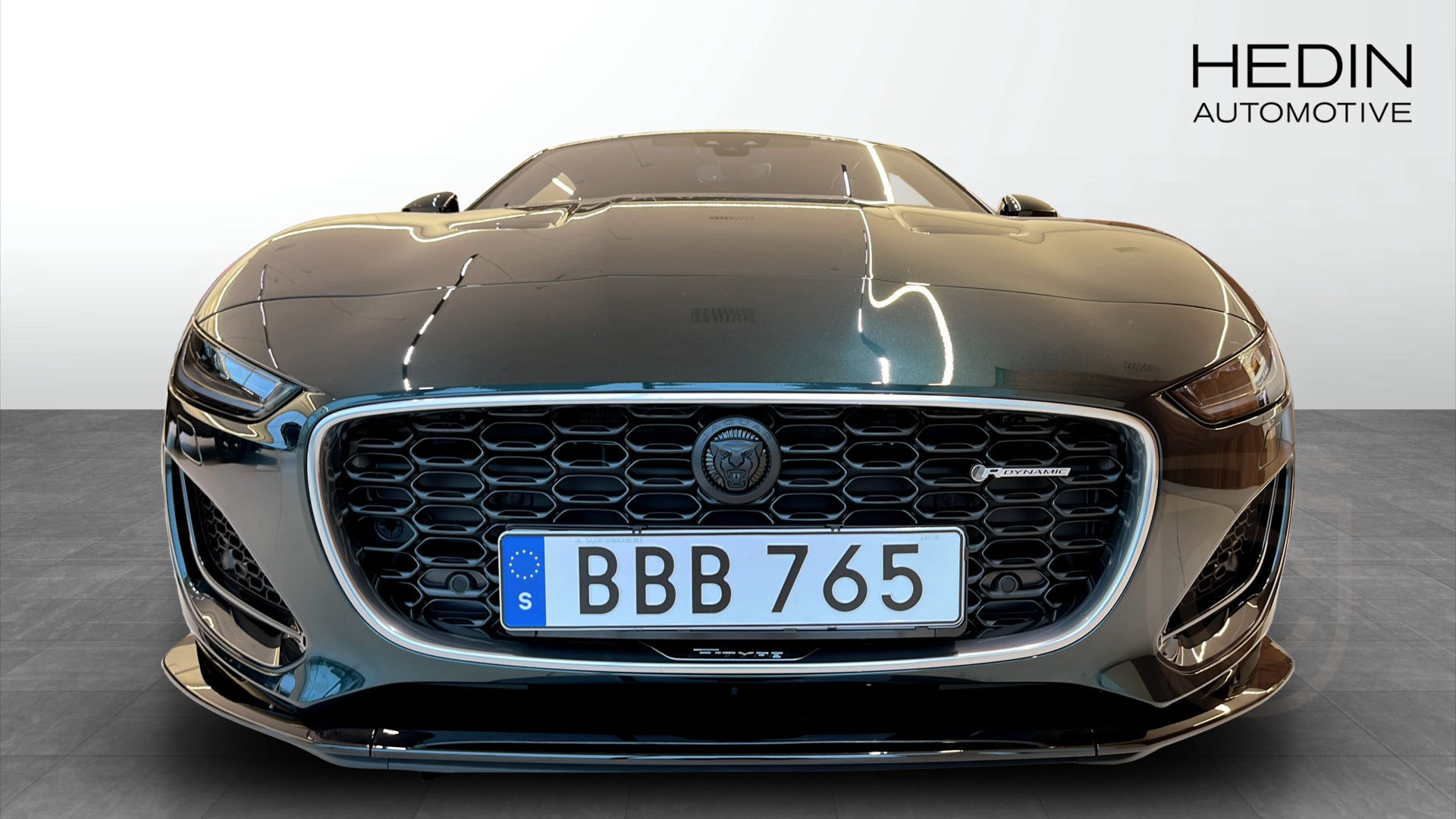 Jaguar F-Type P300