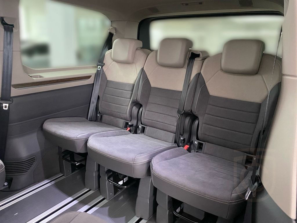 Volkswagen Multivan 2,0 TDI LÜ DSG*Nav*AHK*Pano*StHz*IQ.Lig