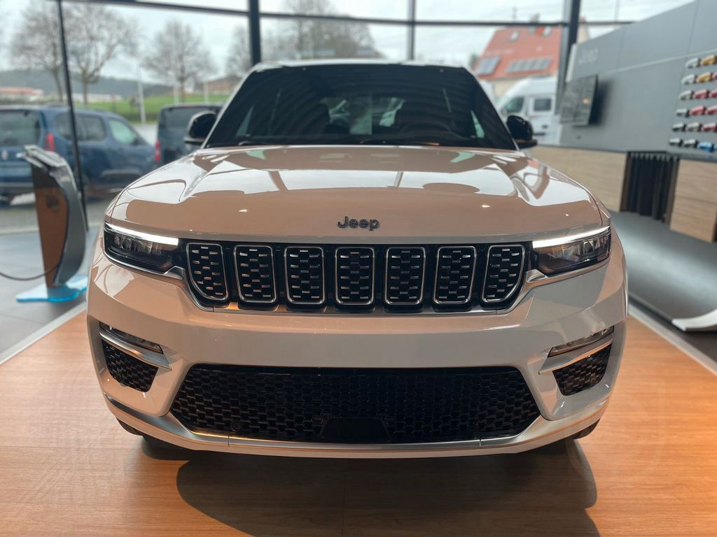 Jeep Grand Cherokee PHEV Summit Reserve / Kein Import