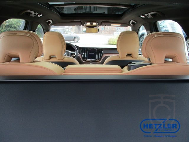 Volvo XC60 Ultimate Bright Recharge Plug-In Hybrid AWD