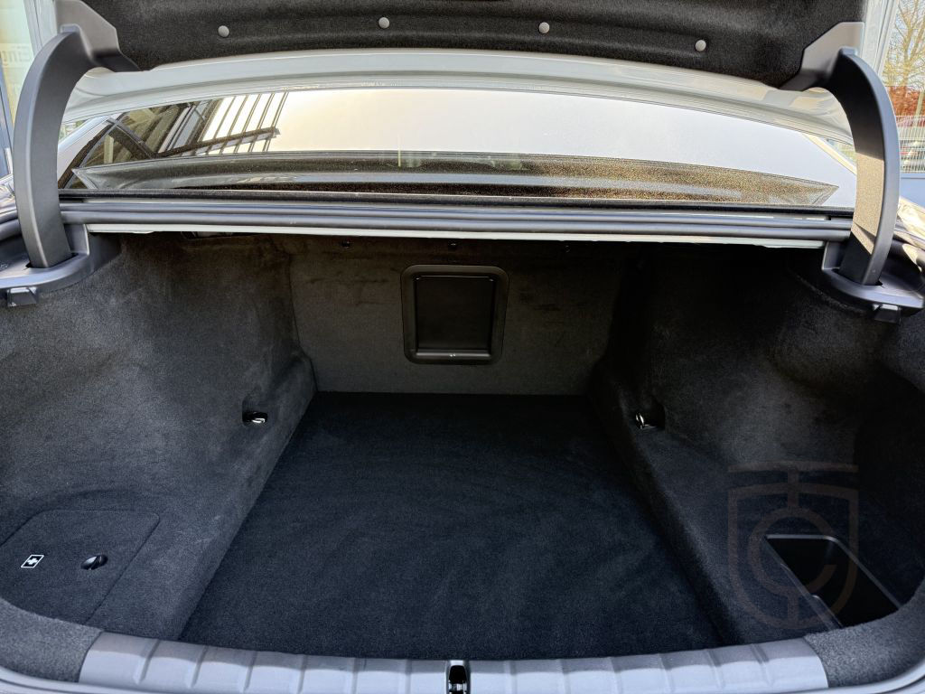 BMW 740d xDrive M Sport AHK StHzg P.SKY Autobahnas.