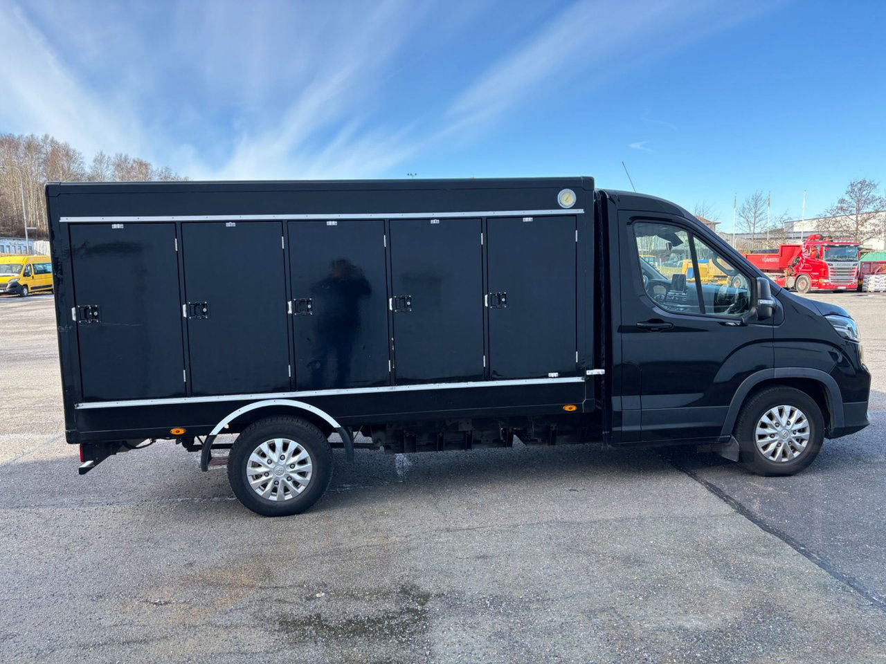 Maxus E-Deliver 9