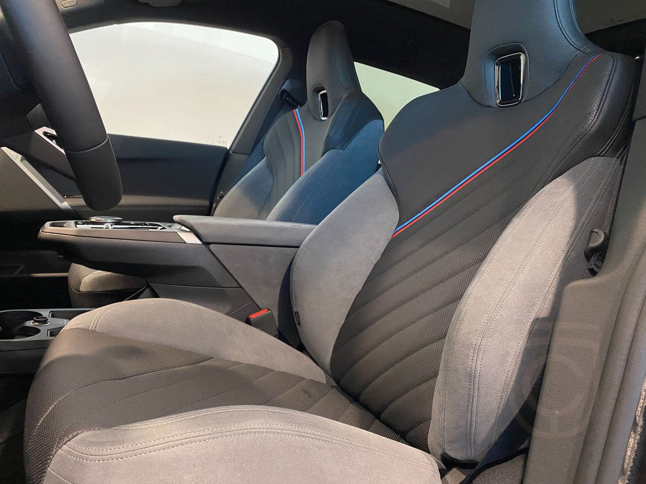BMW iX xDrive60 Fully Charged M-Sport Edition H