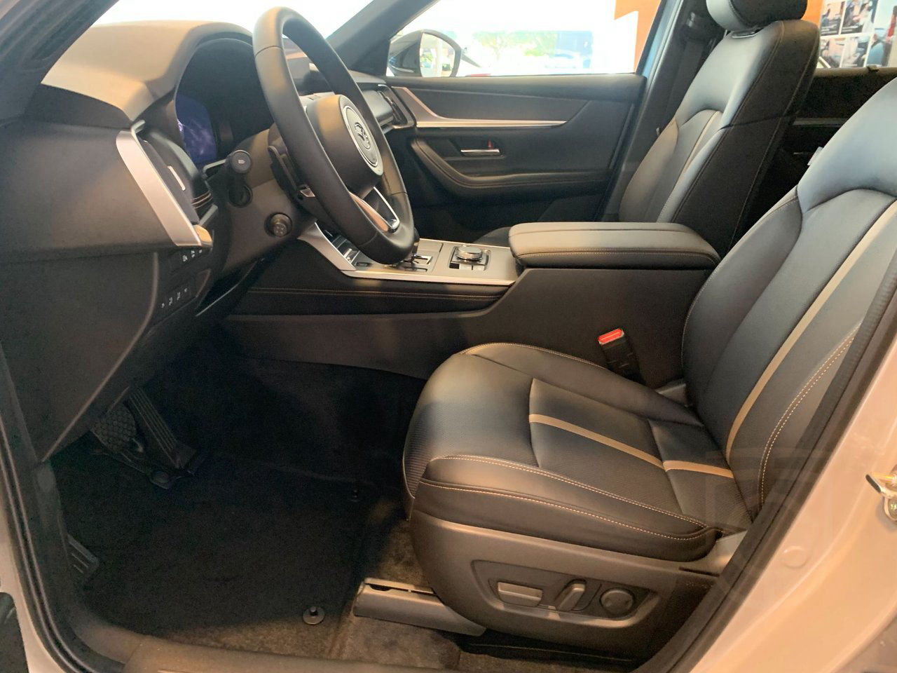 Mazda CX-80 PHEV Homura Plus