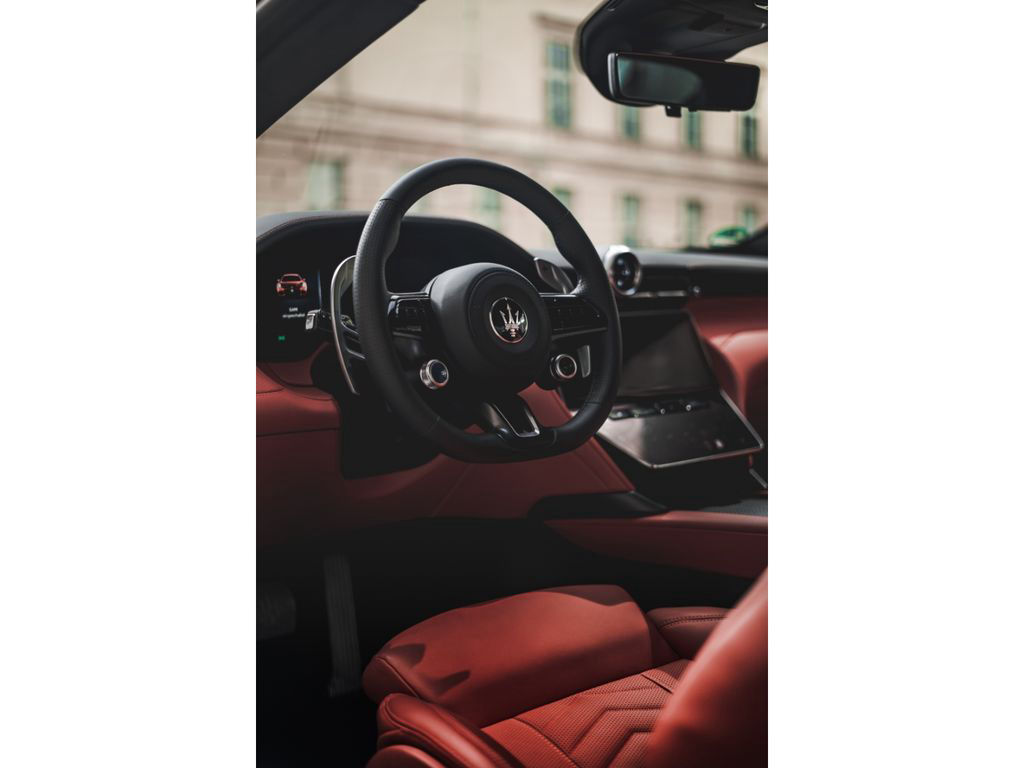 Maserati GranTurismo TROFEO MY24 550PS CARBON - MATT - VO